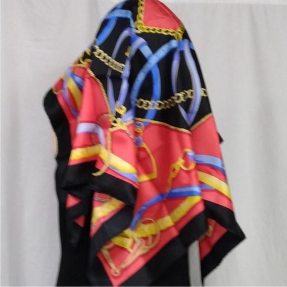 Hermes 💯% Silk Scarf 🧣 - Picture 7 of 7